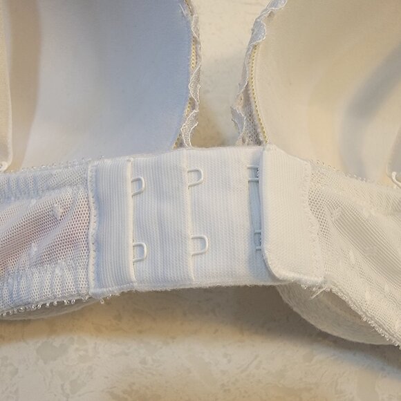 Victoria Secret‎ White Lace Embellished Studded Push Up Bra 36D - Picture 4 of 7